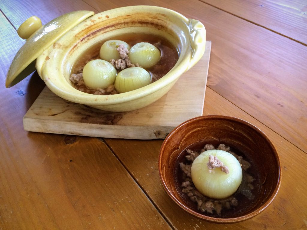 土鍋レシピ 玉ねぎの丸ごと煮 六鍋 人気のおすすめ土鍋 ご飯鍋